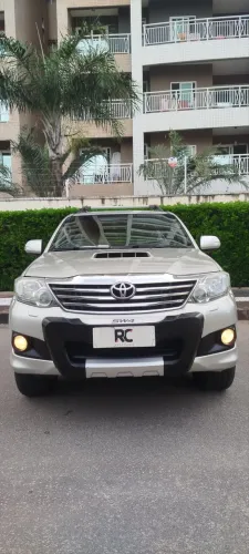 Toyota Hilux SW4 SRV D4-d 4X4 3.0 TDI Dies. AUT 2014