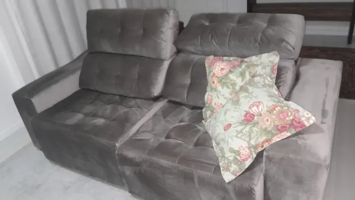 Vendo sofá articulado com chaise
