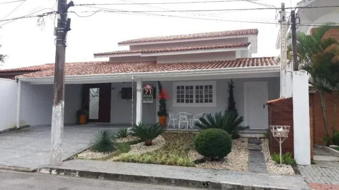 Lindo Sobrado no Condomínio Morada da Serra - Urbanova: Seu Novo Lar Espera por Você!