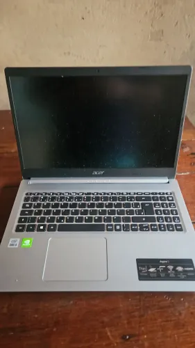 Notebook Acer Aspire 5 i5 10ª Gen / 8GB RAM / SSD 256GB / GeForce MX250 / Tela 15.6"