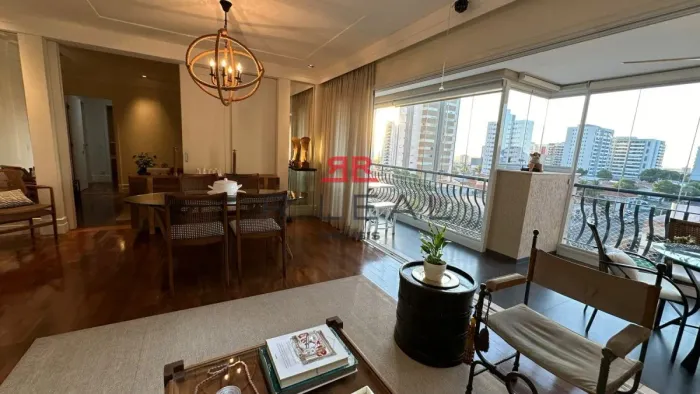 Apartamento no Edifício Le Premier