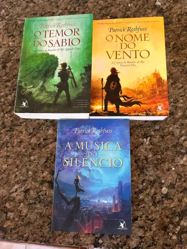 Coleção cronicas do matador do rei (os 3 livros incluídos no preço)