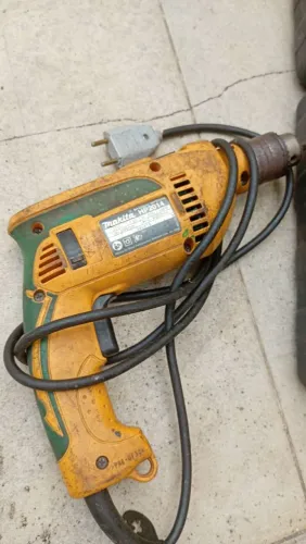 Furadeira Makita