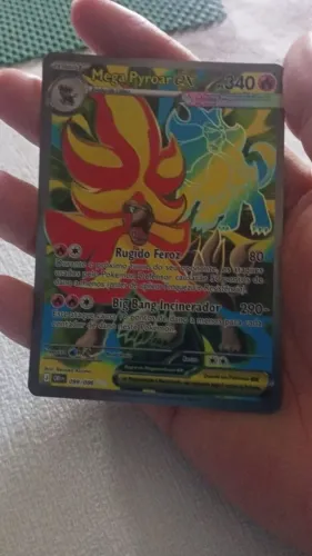 Cartão pokémon Mega Pyroar ex