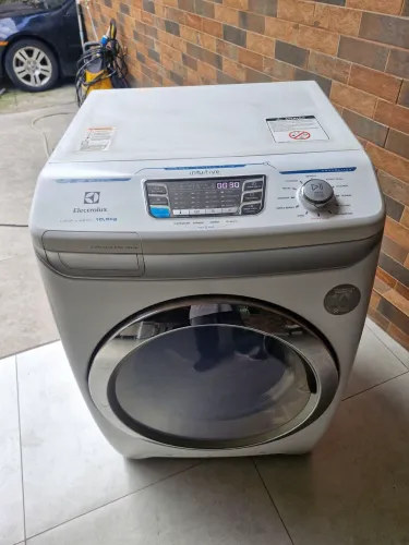 Lava e Seca Electrolux LSI11, lavadora e secadora de roupas