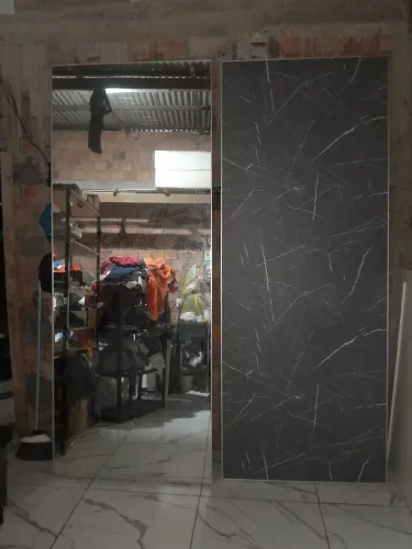 Estruturas tipo, porta de guarda roupa.