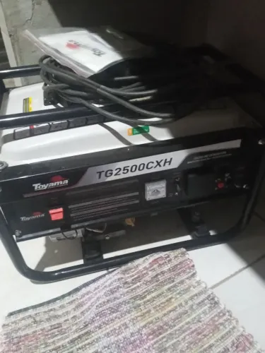 Gerador a gasolina Toyama