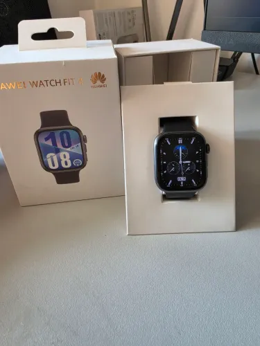 Huawei Watch Fit 4 novo com apenas5 messes de uso