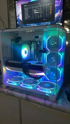 Kit / Setup Gamer High-End AMD Ryzen 7 7800X3D + RX 9070 XT Mercury + 32GB DDR5
