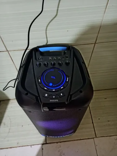 Vendo ou troco caixa de som Philips 1 mês de uso com NF 1300 w de potência 