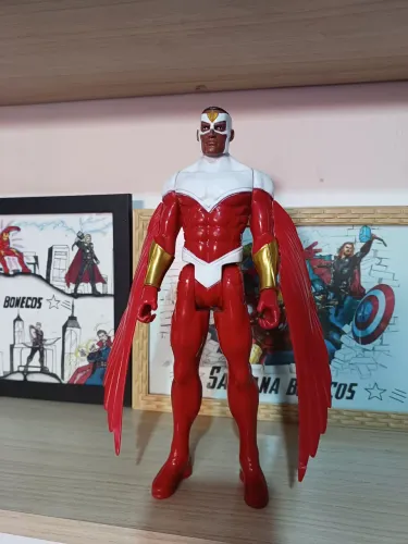 Falcão Negro 30cm original marca Hasbro