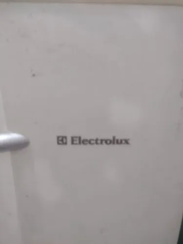 Geladeira Electrolux zap *76