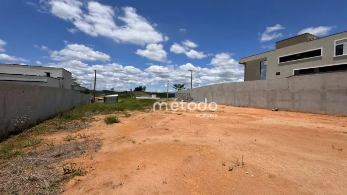 Terreno à venda, 1000 m² por R$ 580.000,00 - Residencial Jequitibá - Jacareí/SP