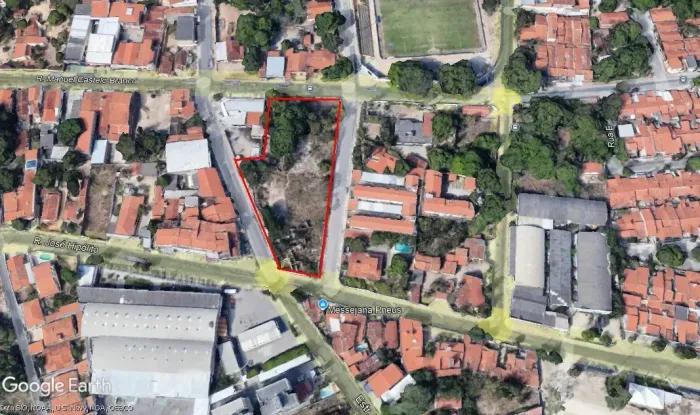 Terreno à venda com 5.713,37 m² em Messejana - Fortaleza - CE