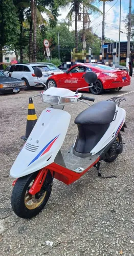 Suzuki address v100