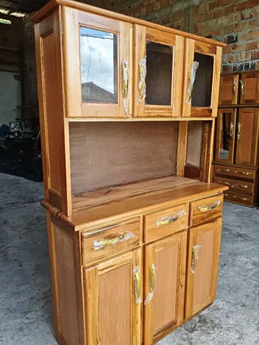 Guarda louça de 3 portas novo frete grátis.