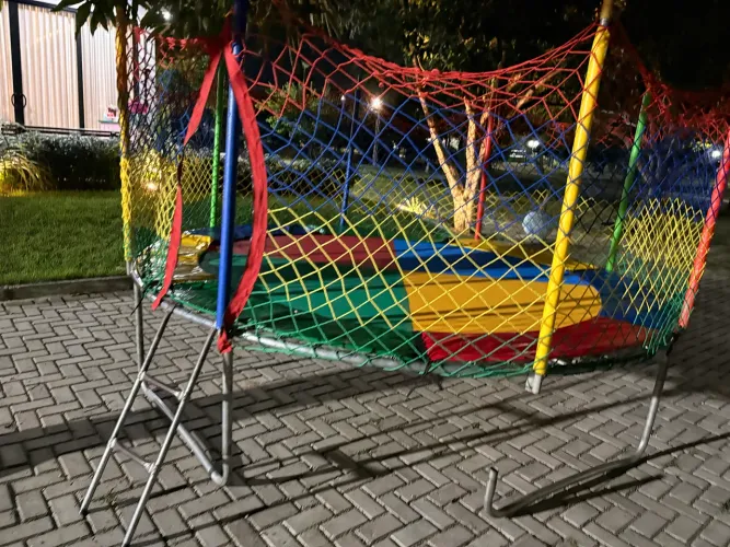 Aluguel pula pula algodão doce pipoca