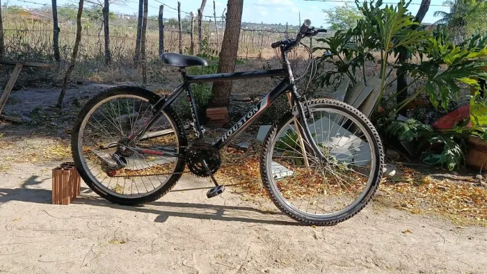 BICICLETA ARO 26 PRETA HOUSTON COM MARCHA