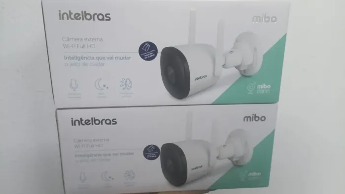 2 CÂMERAS DE SEGURANÇA INTELBRAS, WIFI FULL HD NOVA! COM CARTÃO DE MEMÓRIA DE 32G