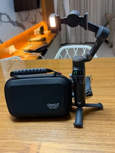 DJI Osmo Mobile 7P - Quase Novo + Case Extra de Transporte