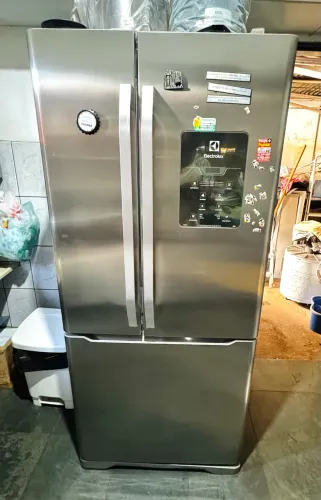 GELADEIRA  ELECTROLUX 3 PORTA INVERSE 550L