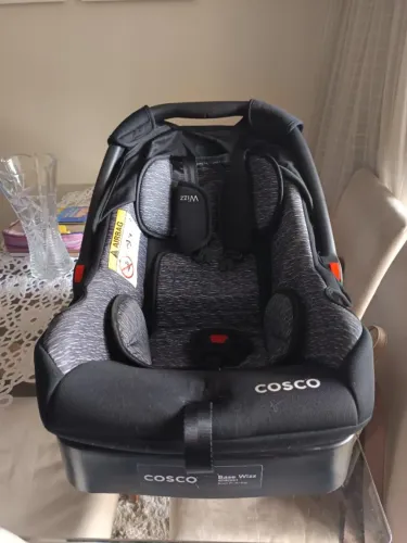 Bebê conforto + Base veicular Cosco
