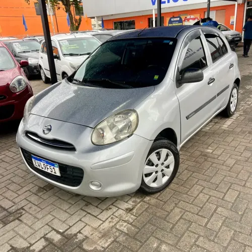 Nissan March 1.0 16V Flex Fuel 5P 2012