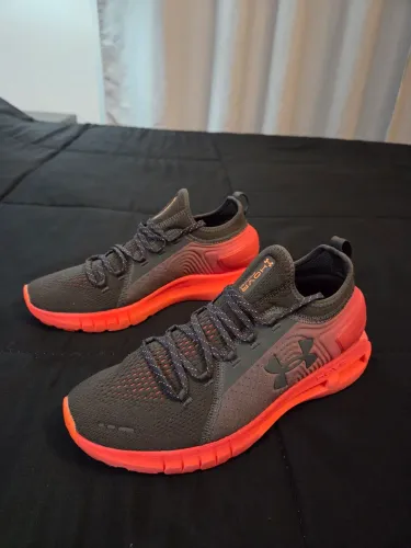 TÊNIS UNDER ARMOUR HOVR PHANTOM SE
