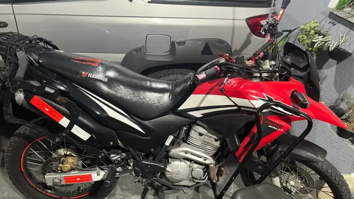 XRE 300 RALLY VERMELHO EQUIPADA