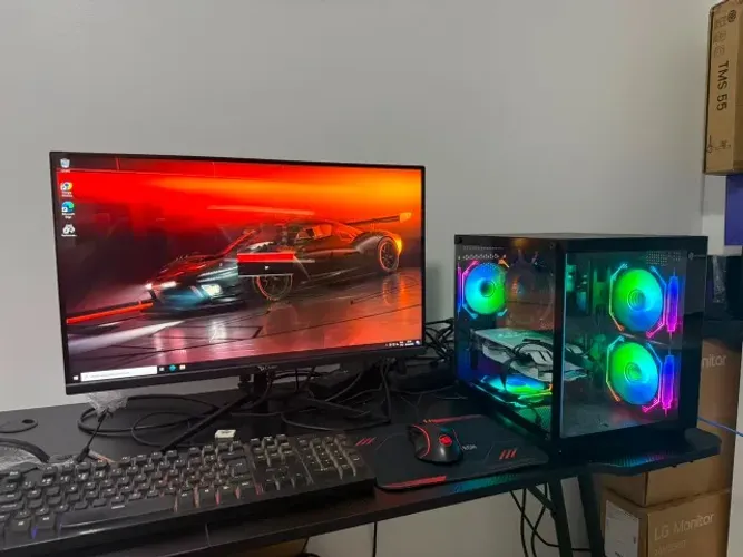 PC Gamer Ryzen 5 5500, 16GBs + RX 580 (Monitor 27 Pol. 240Hz)