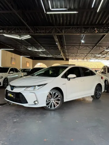 Toyota Corolla Altis Prem. Hybrid 1.8 Flex AUT 2023