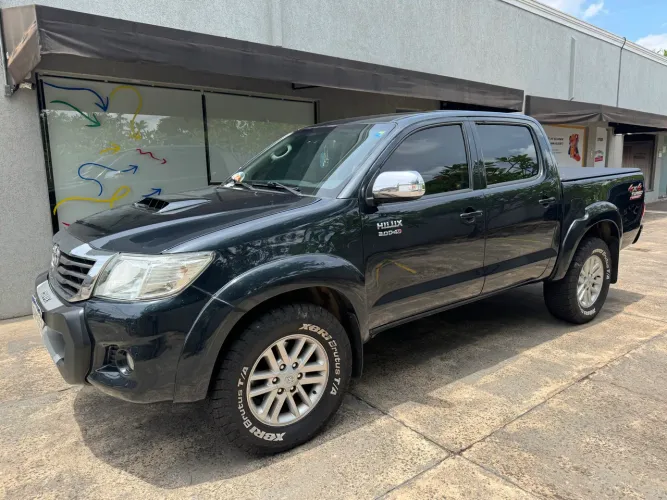 Toyota Hilux CD SRV D4-d 4X4 3.0 TDI Diesel AUT 2014