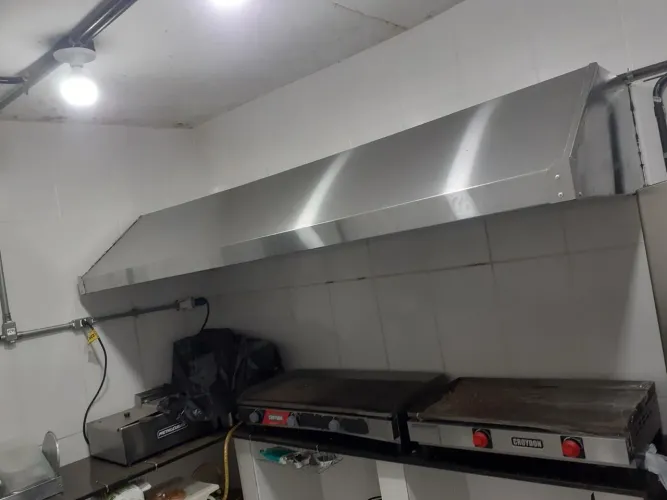 Coifa em aço inox soldada