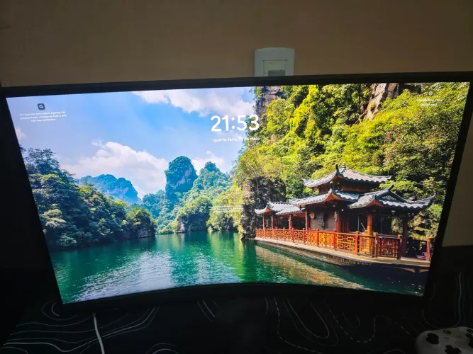 Monitor Samsung G6 Odyssey curvo 27" 2K 244Hz