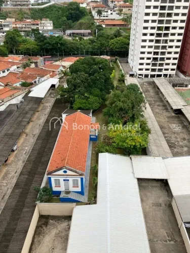 Venda , área , centro de Amparo !