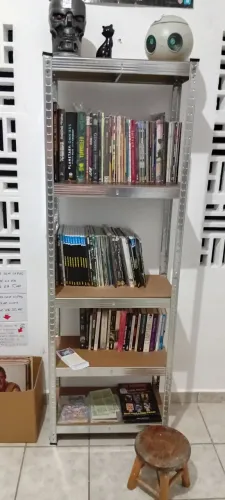 Estante aço e mdf decoração