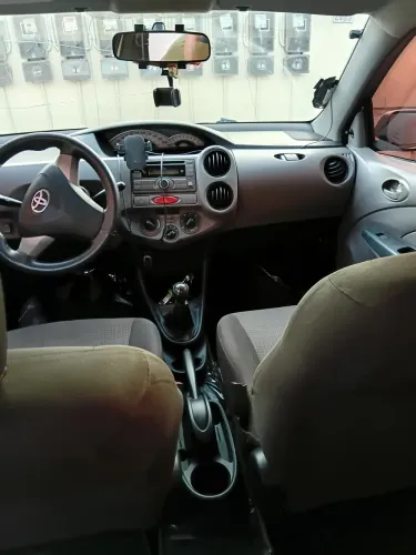 Toyota Etios XS Sedan 1.5 Flex 16V 4P Mec. 2013