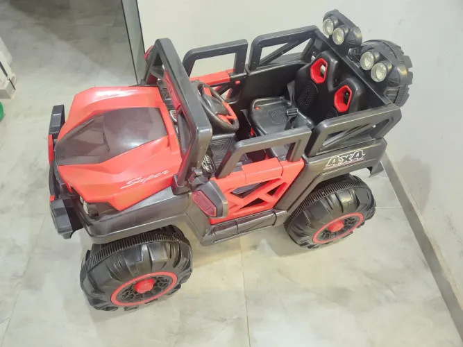 Carrinho elétrico Jeep 12v com controle remoto