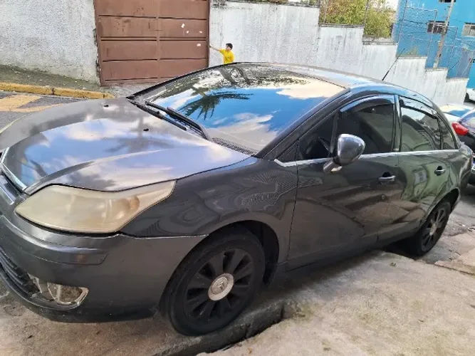 Peugeot 207 XR 1.4 Flex 8V 3P 2012
