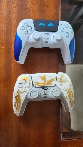 Dual sense astro bot e Ghost of Yotei