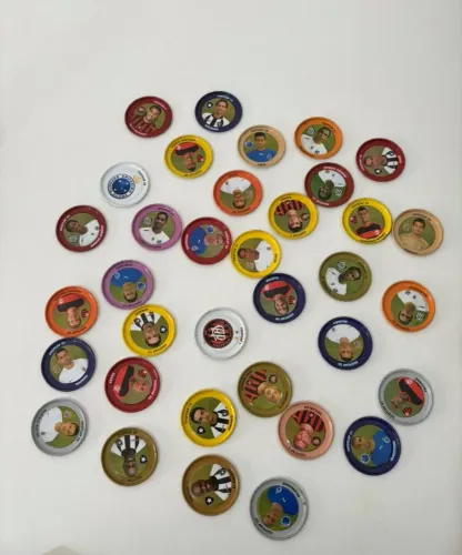 Lote com 35 Tazos Footcap