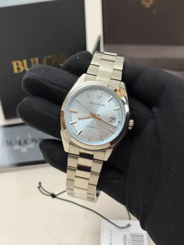 Relógio Bulova Surveyor 39mm ice blue novo
