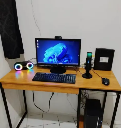 Escrivaninha / Mesa Gamer Estilo Industrial para PC (Nova na Caixa)