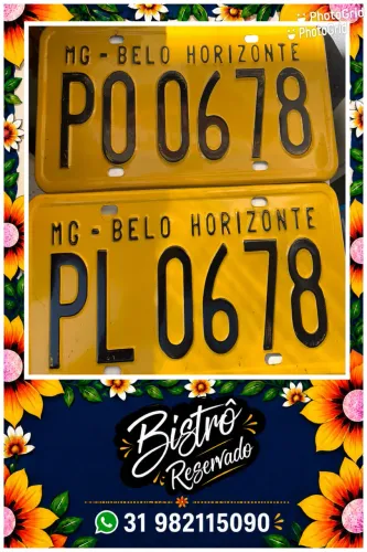 Placas de veículo amarela antiga