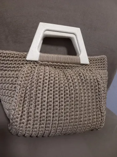 Bolsa em crochê cinza