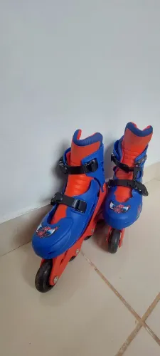 Patins homem aranha