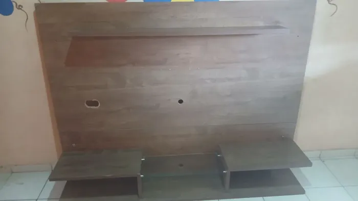 Vende-se rack painel 150 reais pra vender logo