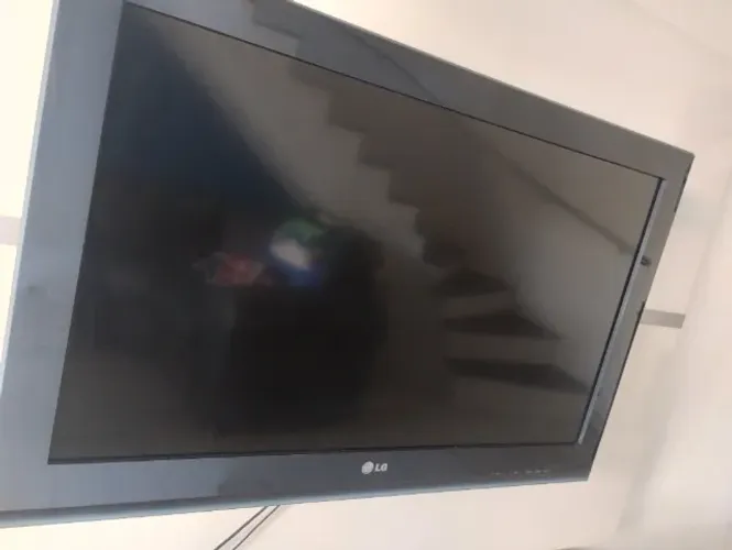 TV LG 32" (não é smartv)
