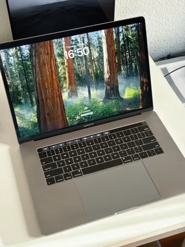 MacBook Pro 15" 2018 i7 16GB 512GB SSD - Bateria Nova!