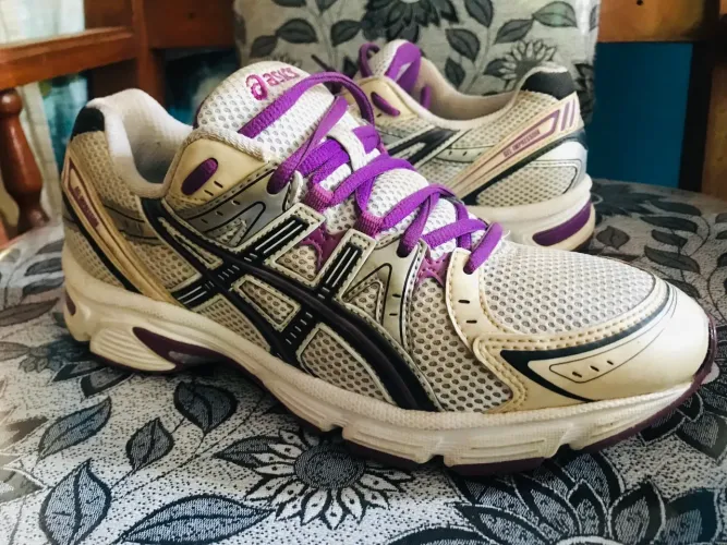 Tênis Asics Gel. 38